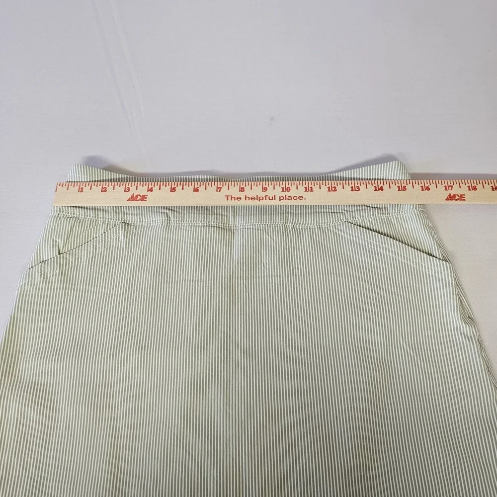 NWT Mario Serrani Ladies Medium‎ Tummy Control Skort Front Pockets Green Striped